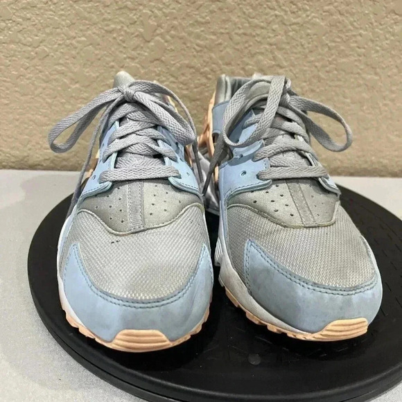 Nike Air Huarache Run (GS) Girl's Running Shoes Size 6Y Wolf Gray Pink Blue - Picture 2 of 8
